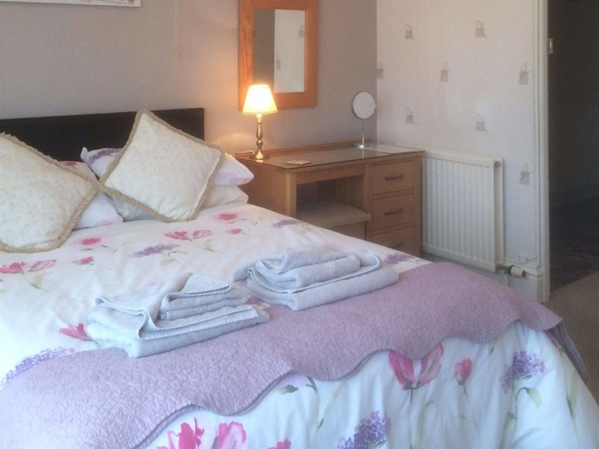 Glenora Guest House Whitby Extérieur photo