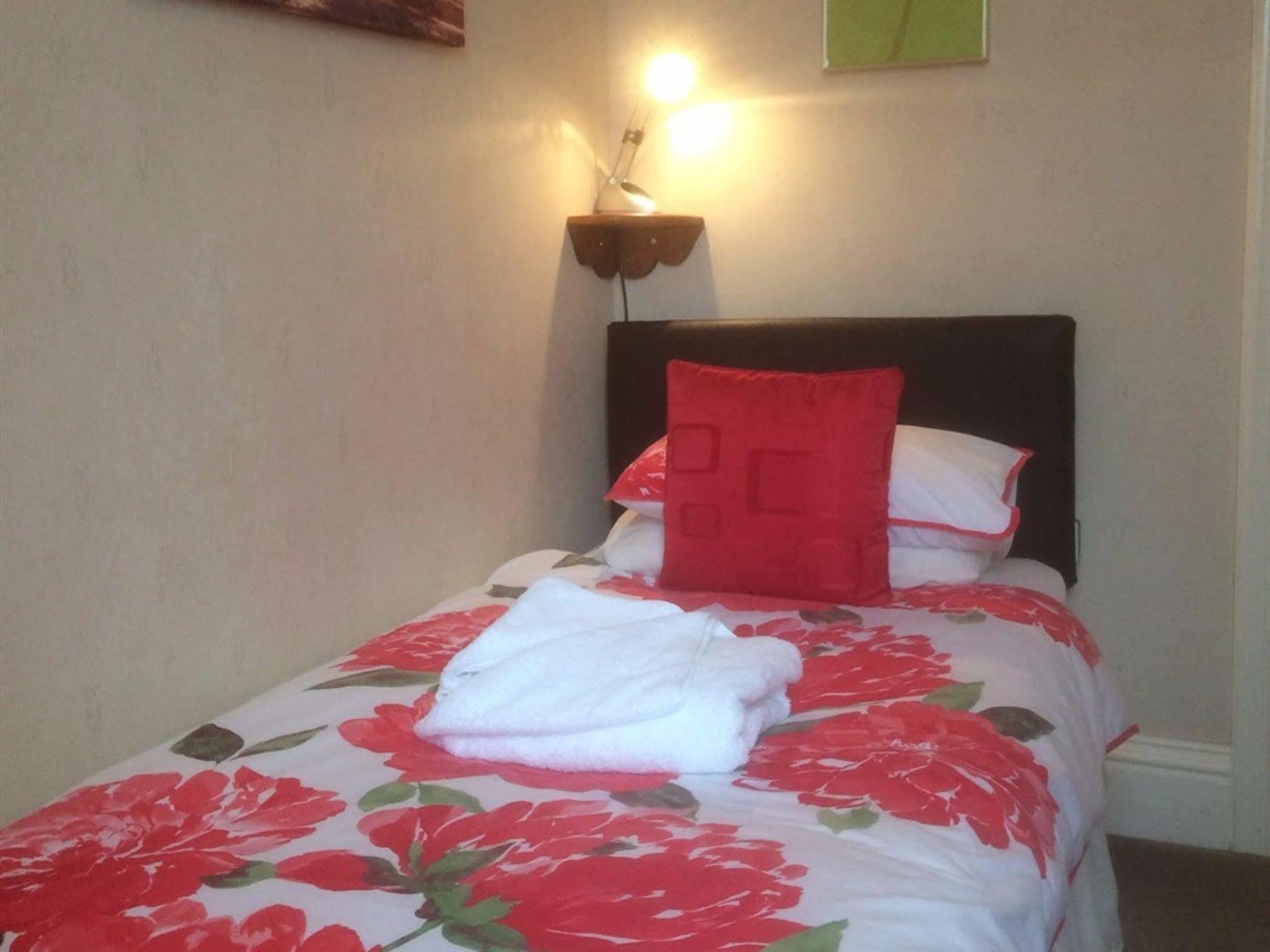 Glenora Guest House Whitby Extérieur photo
